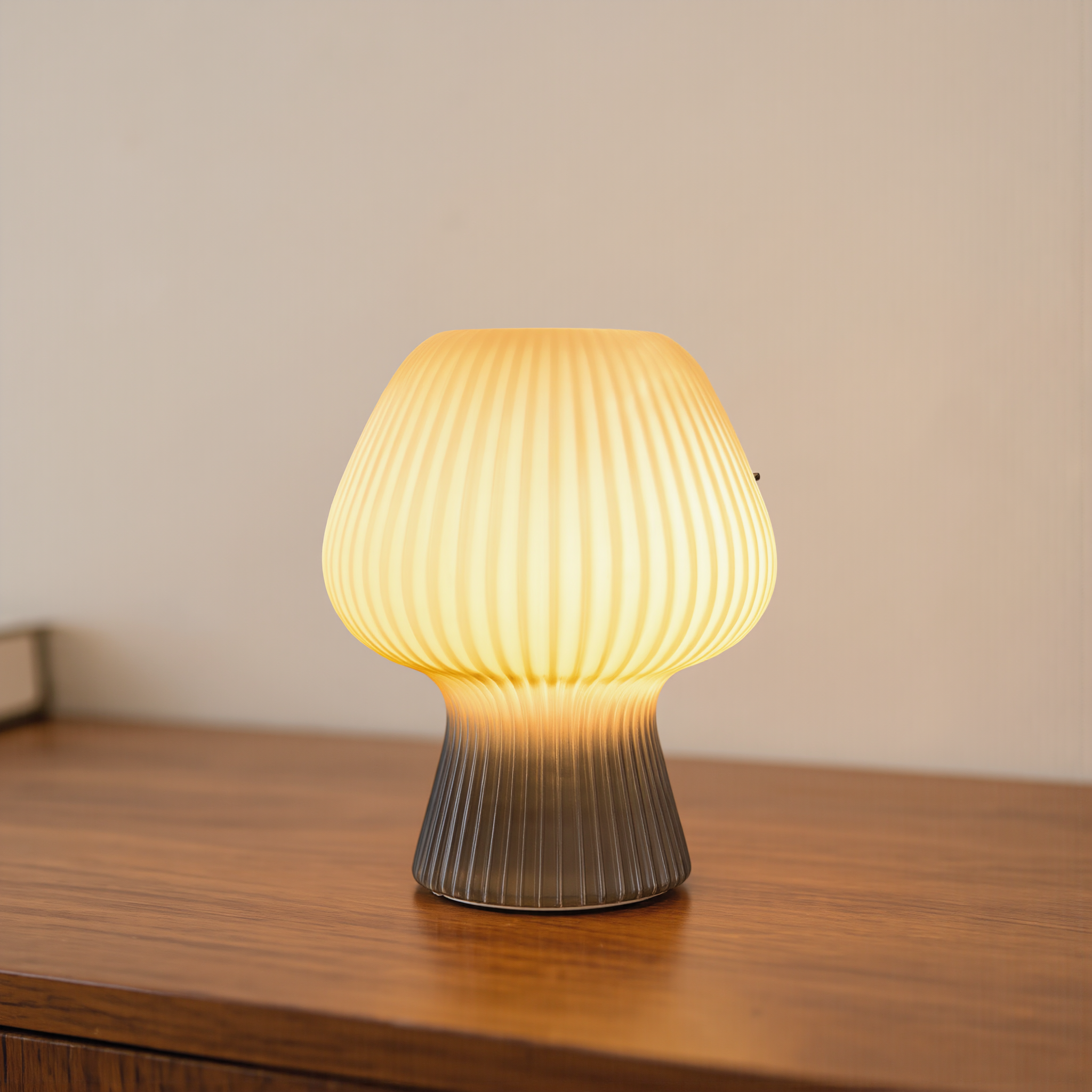 Vintage Bedside Table Lamp - lifestyle